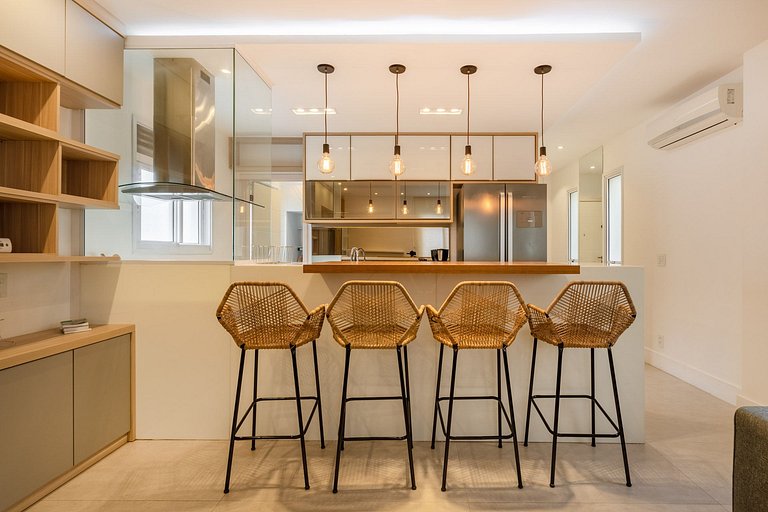 Triplex LUXURY w/ pool, BBQ and sauna for 6 people