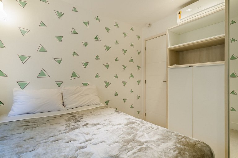 Triplex LUXURY w/ pool, BBQ and sauna for 6 people