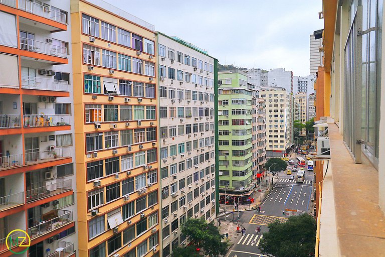 Comfortable studio in Copacabana for 4 people.