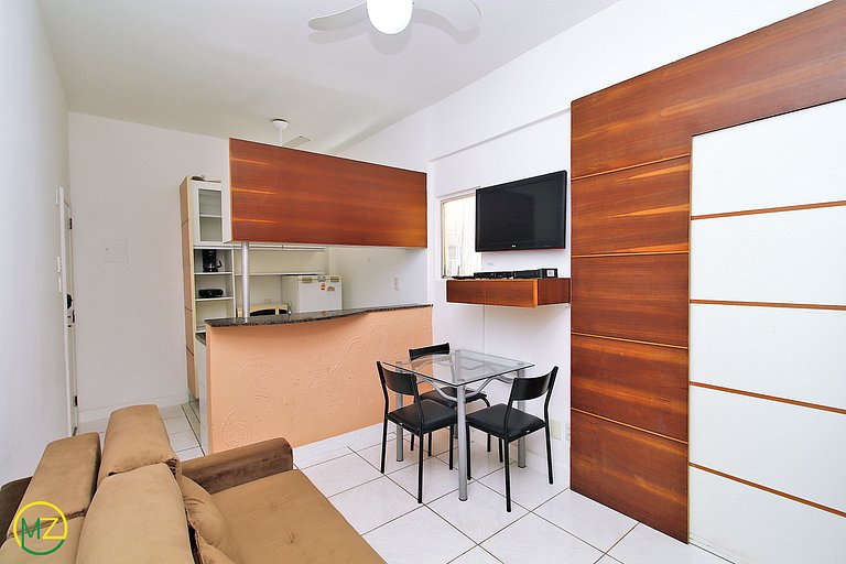 Habitación tranquila y dormitorio para 4 personas.