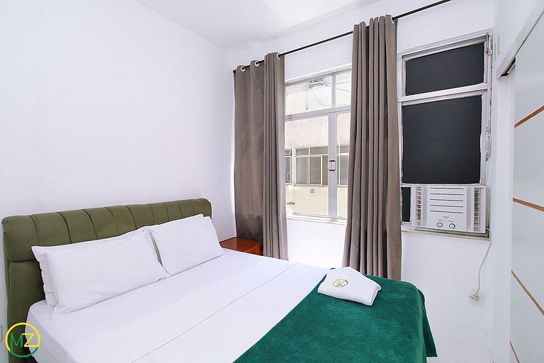 Habitación tranquila y dormitorio para 4 personas.