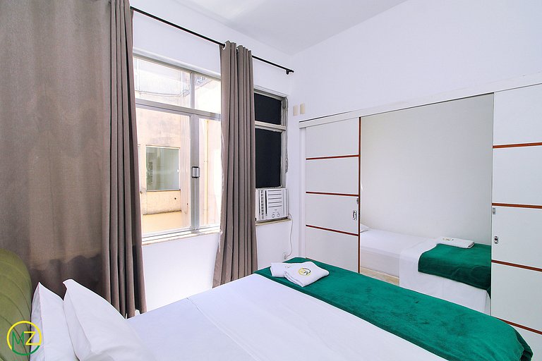 Habitación tranquila y dormitorio para 4 personas.