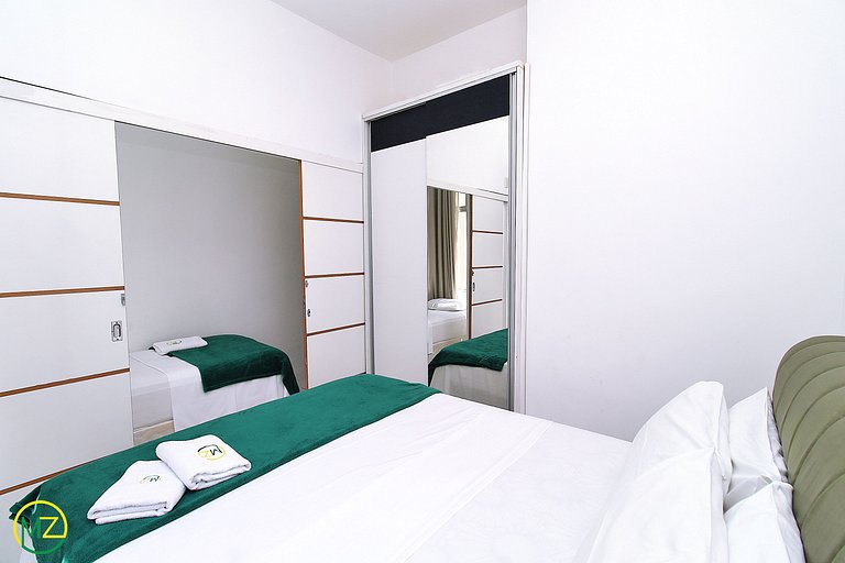 Habitación tranquila y dormitorio para 4 personas.