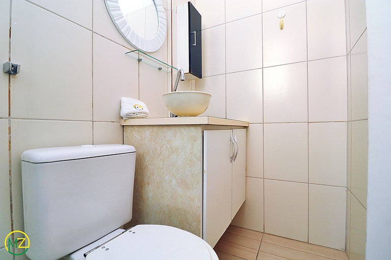 Habitación tranquila y dormitorio para 4 personas.