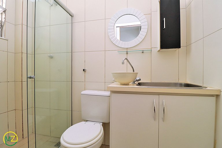 Habitación tranquila y dormitorio para 4 personas.