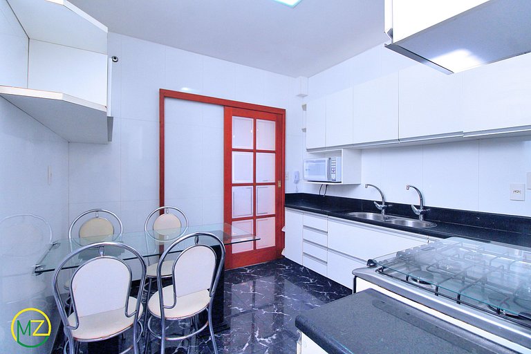 Belo sala 3 quartos com 2 suites para 6 pessoas