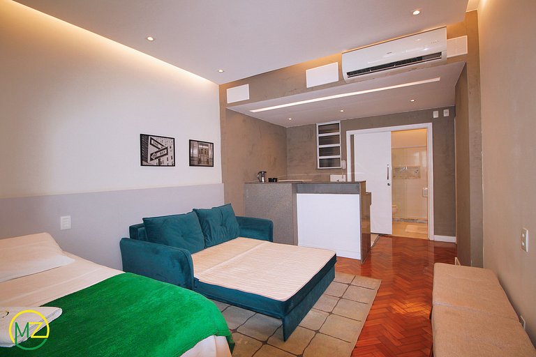 Estudio totalmente reformado junto a la playa