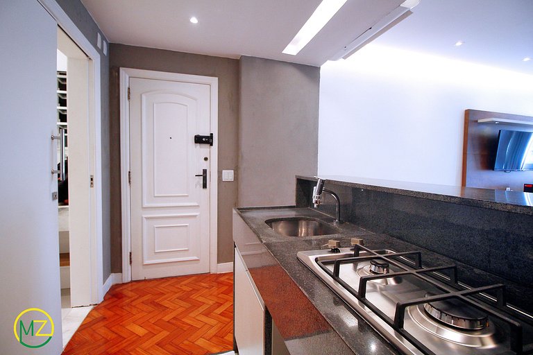 Estudio totalmente reformado junto a la playa