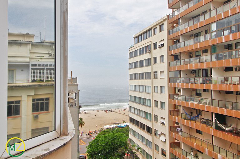 Espaçoso 3 quartos na quadra da praia p/ 8 pessoas