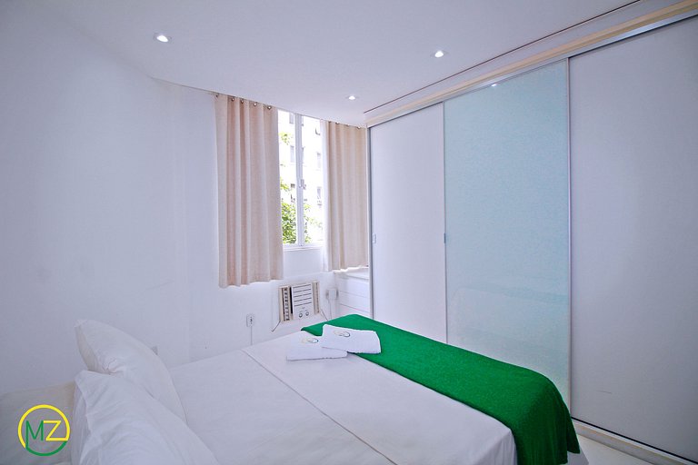 p.p1 {margin: 0.0px 0.0px 0.0px 0.0px; font: 12.0px 'Helve