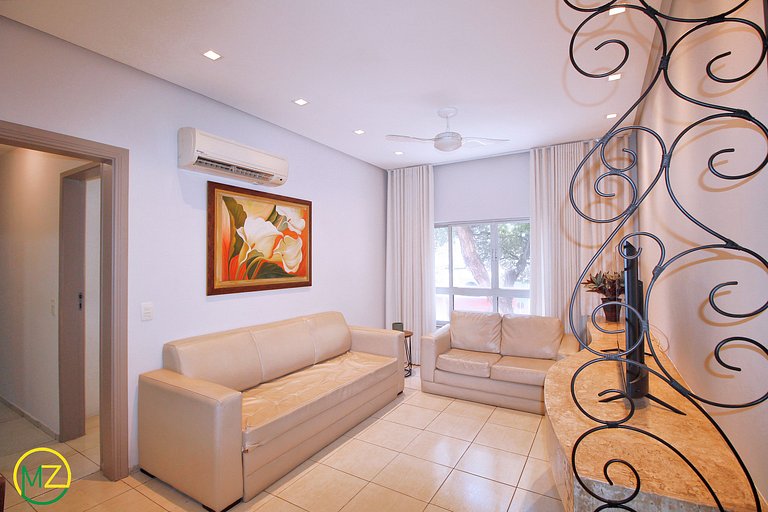 Bom 3 quartos no posto 6 com vaga de garagem