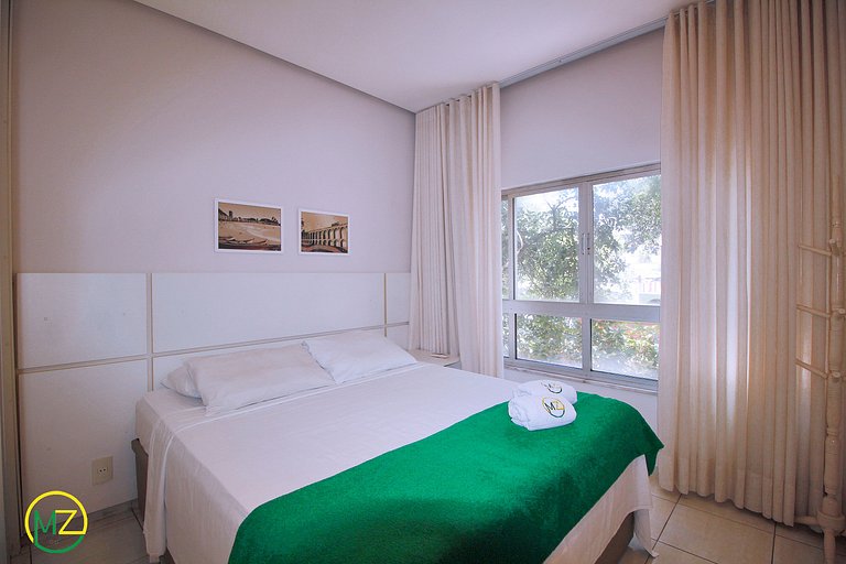 Bom 3 quartos no posto 6 com vaga de garagem