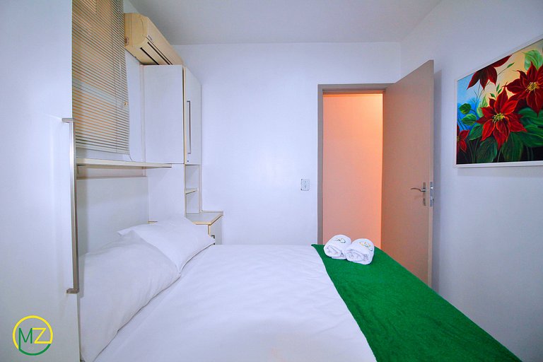 Bom 3 quartos no posto 6 com vaga de garagem