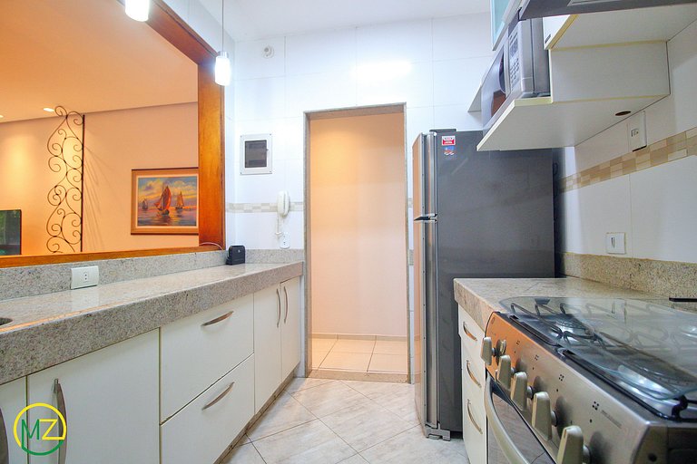 Bom 3 quartos no posto 6 com vaga de garagem