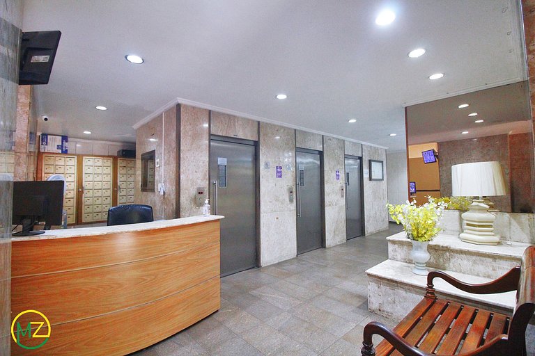 Bom 3 quartos no posto 6 com vaga de garagem