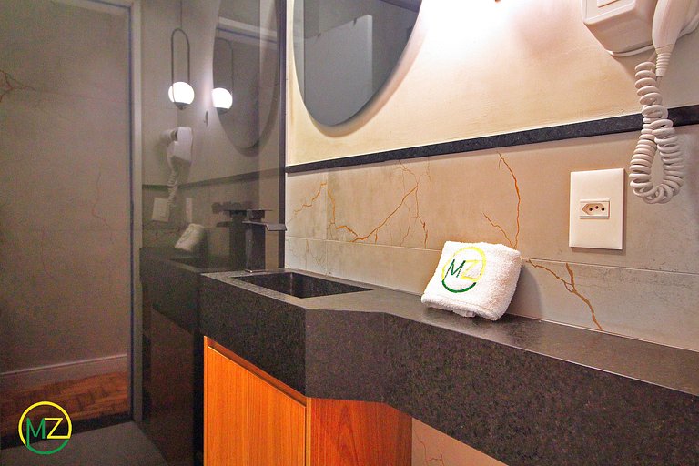 Modern, renovated studio apartment near the beach