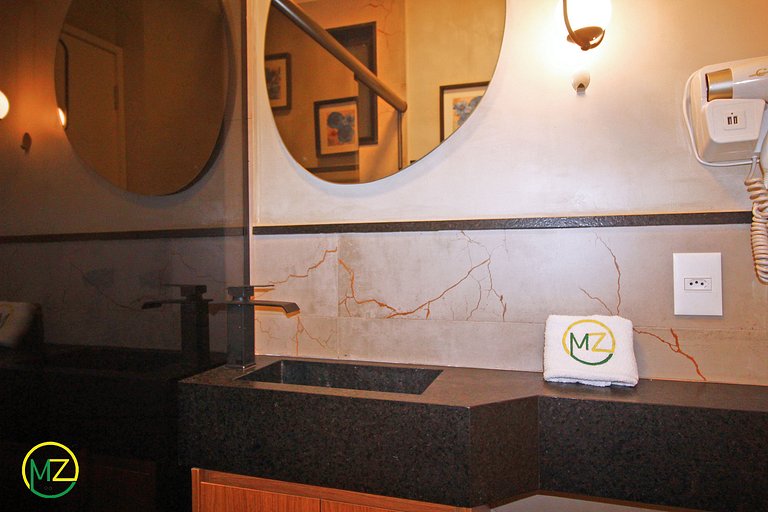 Modern, renovated studio apartment near the beach