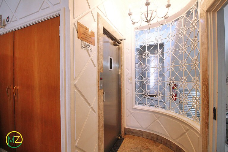 Modern, renovated studio apartment near the beach