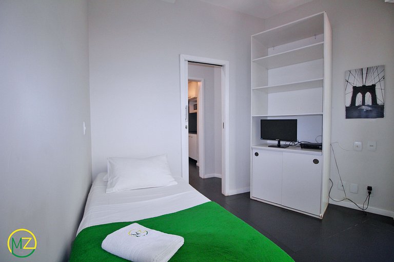 p.p1 {margin: 0.0px 0.0px 0.0px 0.0px; font: 12.0px 'Helve