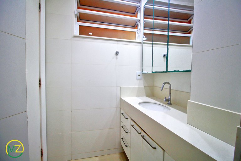 p.p1 {margin: 0.0px 0.0px 0.0px 0.0px; font: 12.0px 'Helve