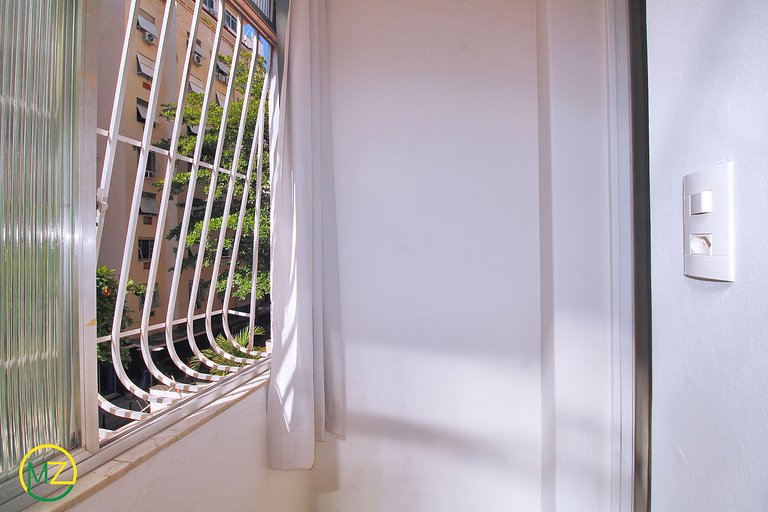 Estudio tranquilo en Copacabana, Puesto 3.