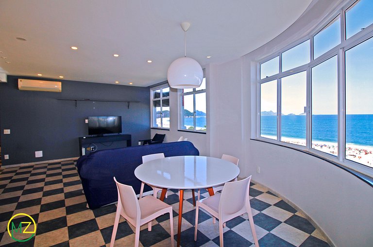 Stunning ocean view, sleeps up to 6 people.