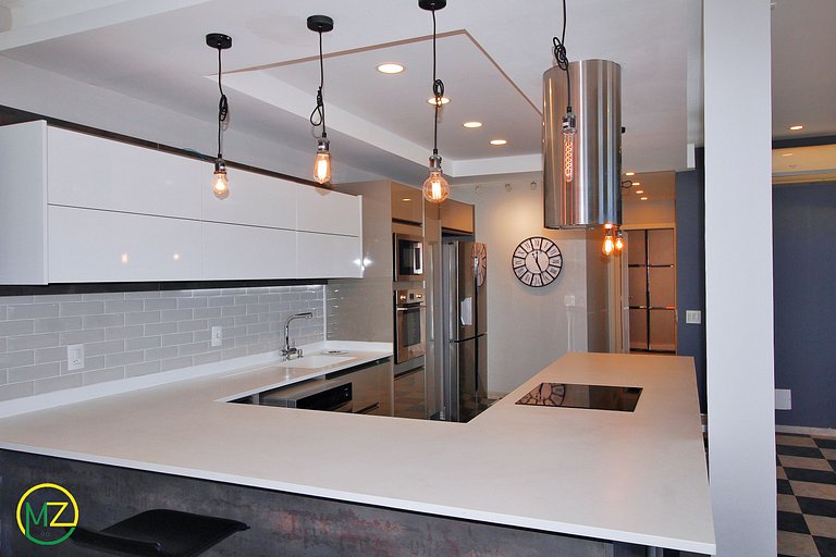 Stunning ocean view, sleeps up to 6 people.