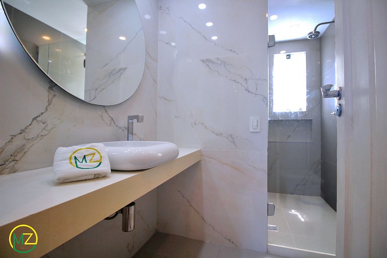 Stunning ocean view, sleeps up to 6 people.