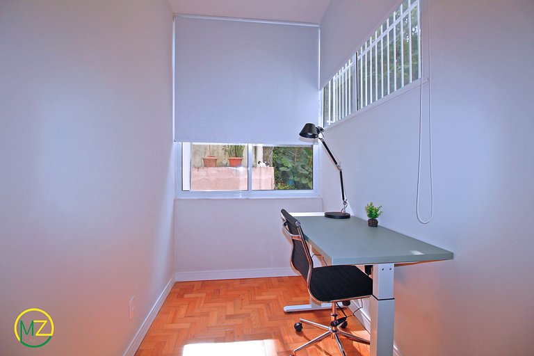 Renovated 3-bdrms in Leme, 4 adults and 2 children