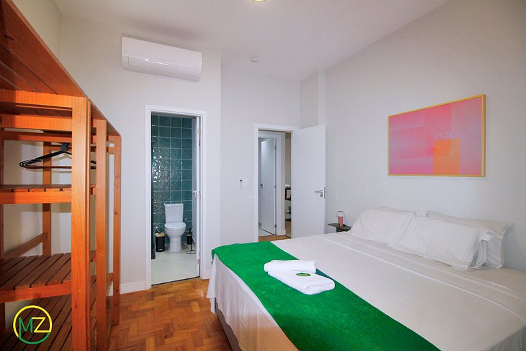 Renovated 3-bdrms in Leme, 4 adults and 2 children