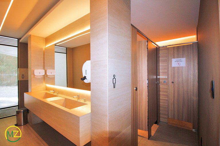 Apartamentos modernos e renovados em apart-hotel