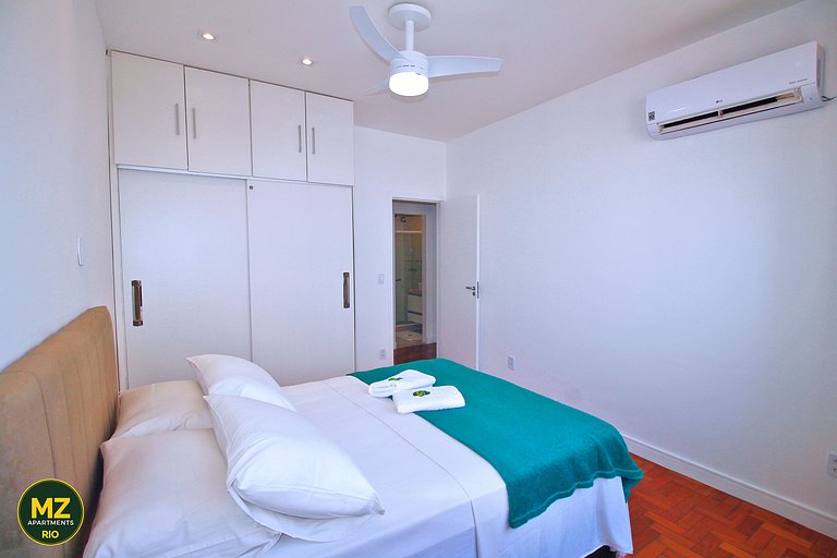 Sala e 2 quartos iluminado para 6 pessoas