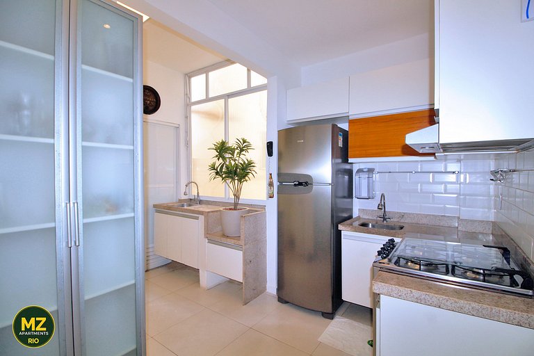 Bright living room and two bedrooms for 6 people