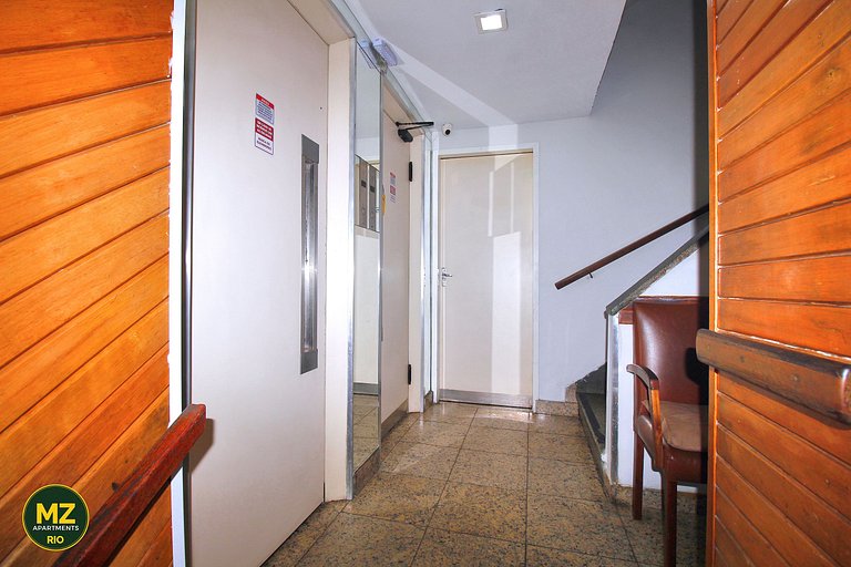 Sala e 2 quartos iluminado para 6 pessoas