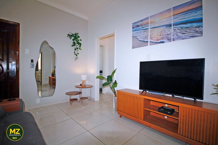 Sala e quarto espaçoso e confortável no Posto 5