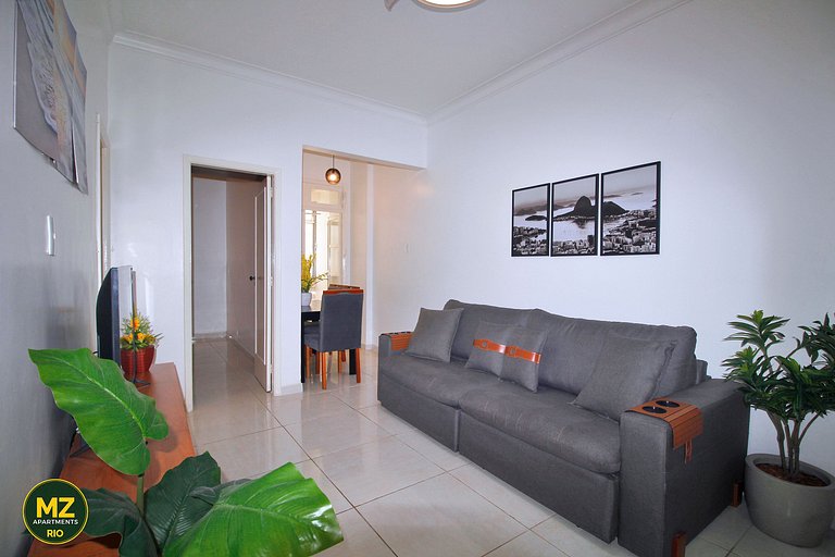 Spacious and comfortable one bedroom at Posto 5