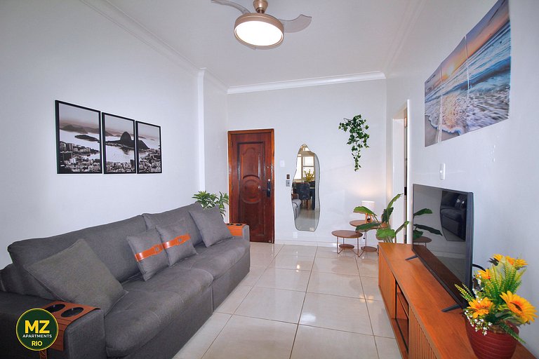 Spacious and comfortable one bedroom at Posto 5