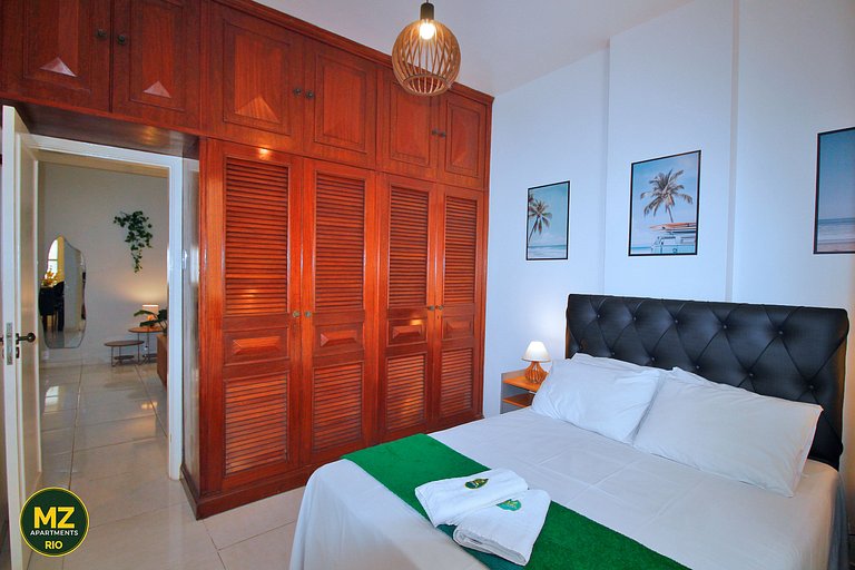 Sala e quarto espaçoso e confortável no Posto 5