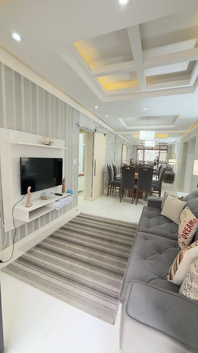 Sala e 2 quartos ao lado do mar em Cabo Frio