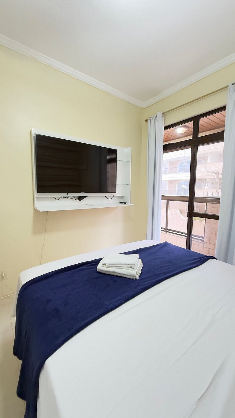 Sala y 2 dormitorios junto al mar en Cabo Frio