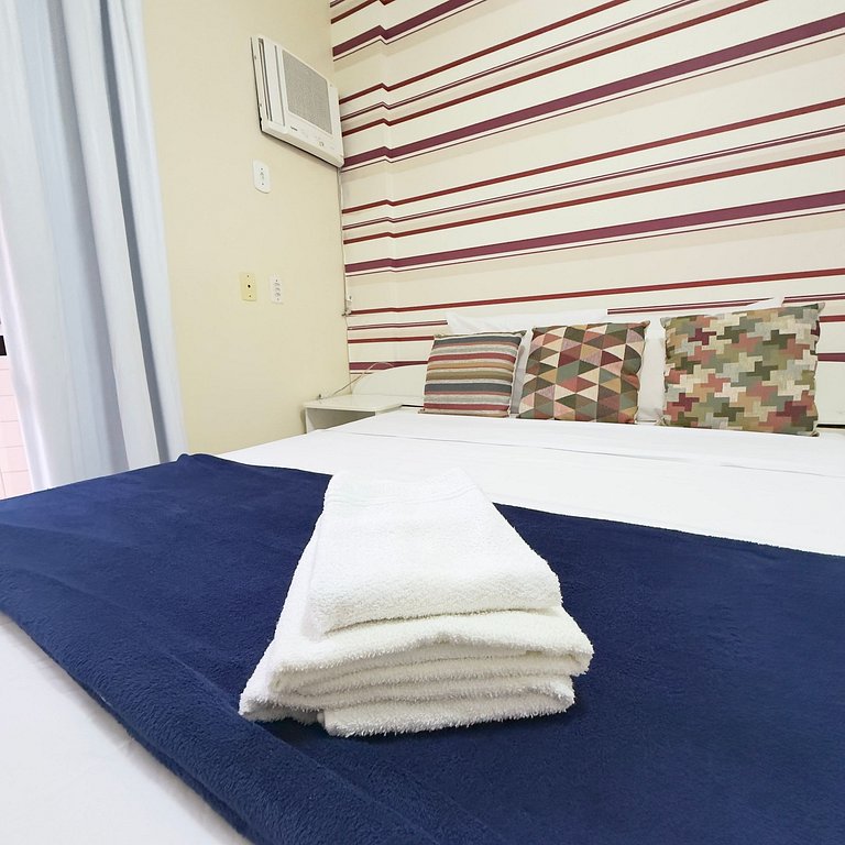 Sala e 2 quartos ao lado do mar em Cabo Frio