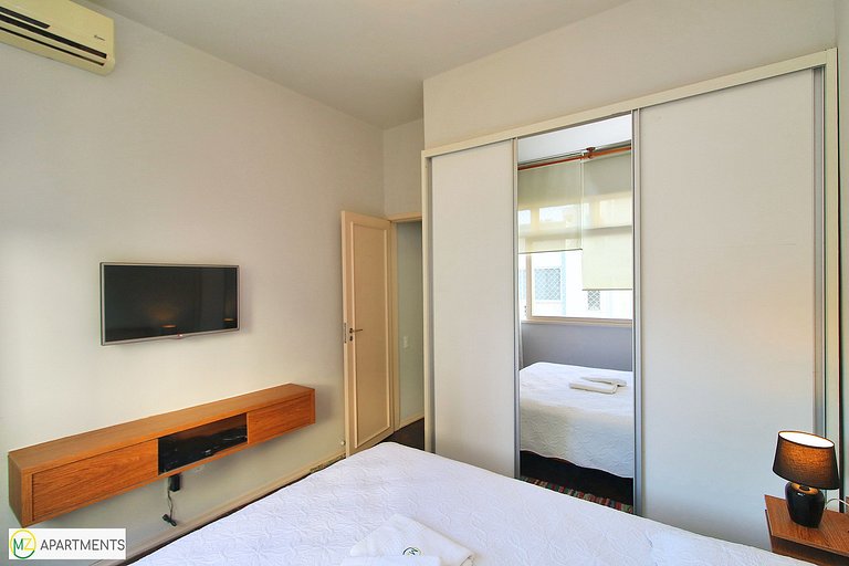 Confortável, silencioso e completo apartamento de 2 quartos