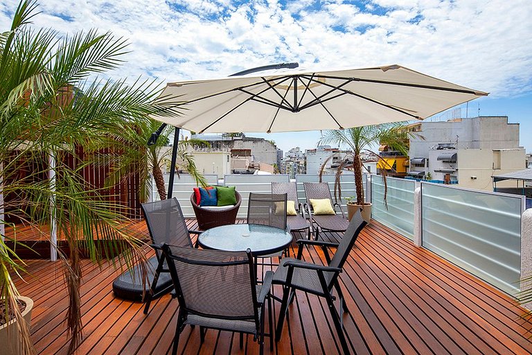 High Luxury Penthouse with Terrace, BBQ and Pool - 6 Bedroom