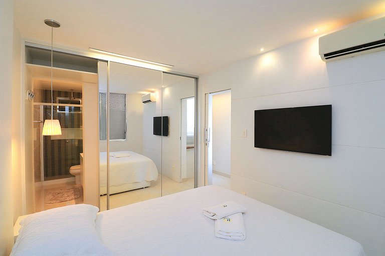 Reformado e moderno 2 quartos em Copacabana para 5 pessoas