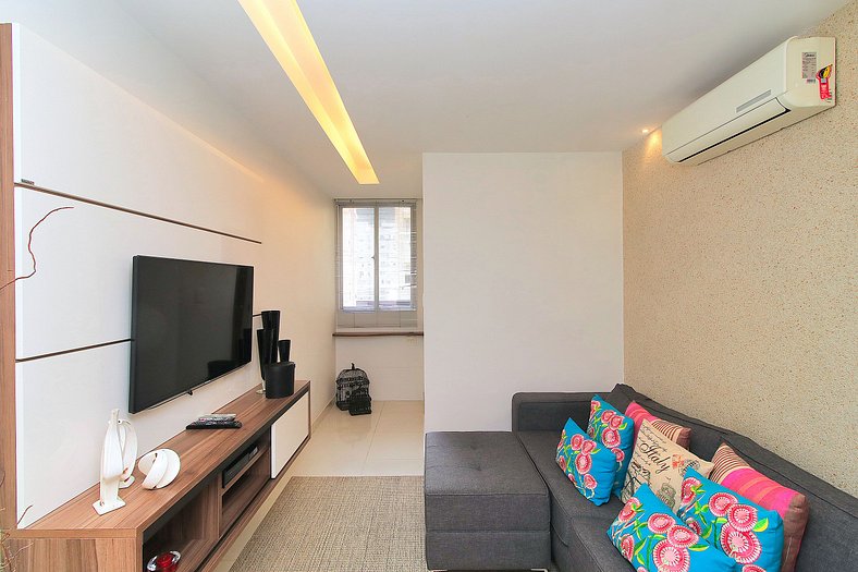 Renovated and modern 2 bedrooms in Copacabana