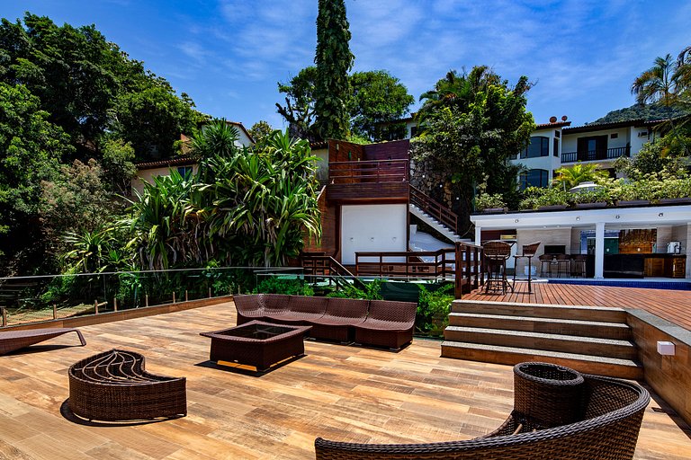 Villa espetacular na Joatinga